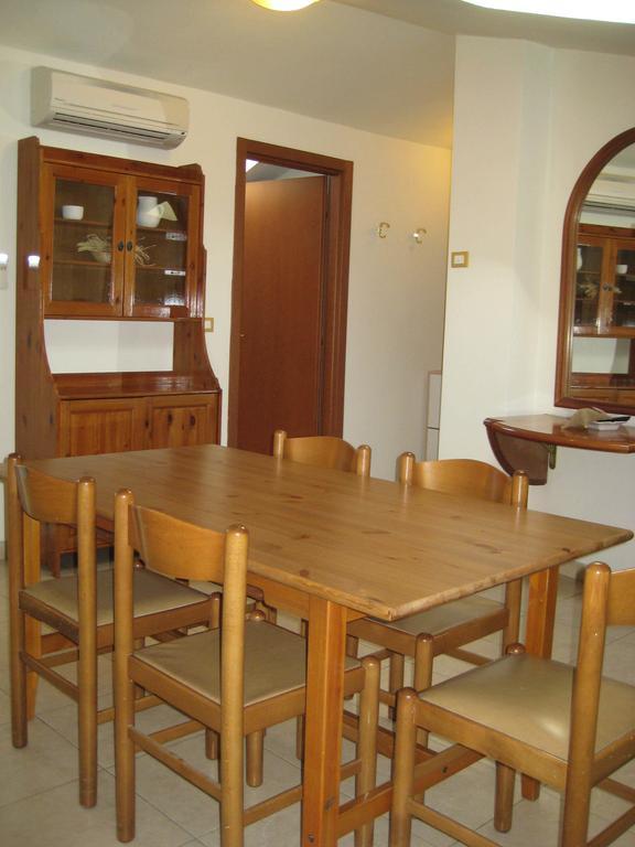 Residence La Villetta Rimini Oda fotoğraf